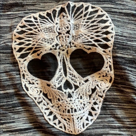 Cute Skull Tank Top / No Boundaries / Large - Picture 3 of 4